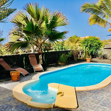 Isa Villa Teguise (Lanzarote)